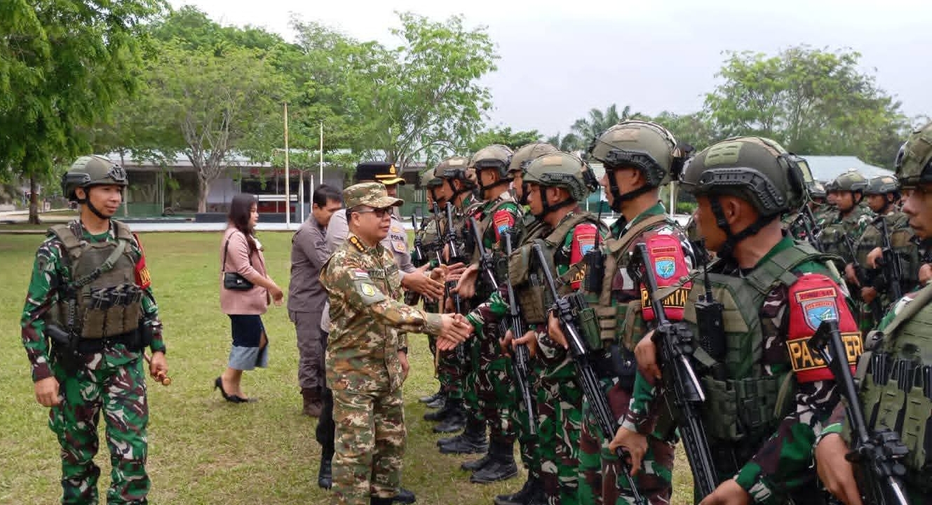 Bupati Satono Lepas 450 Personel Satgas Pamtas Yonif 645/GTY ke Papua